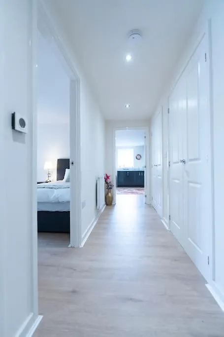 Luxury Ground Floor 2 Bedroom Apartment Free Wifi & Parking 셰필드 0*,
