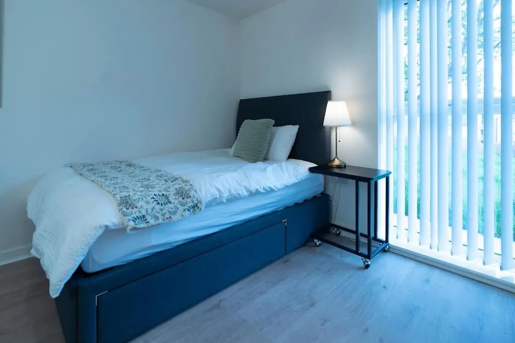 Luxury Ground Floor 2 Bedroom Apartment Free Wifi & Parking 셰필드